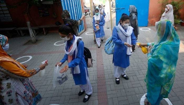 پنجاب میں 10 روز بعد تعلیمی ادارے دوبارہ کھل گئے