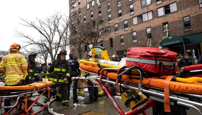 نیویارک:رہائشی عمارت میں آتشزدگی،9 بچوں سمیت 19افراد ہلاک