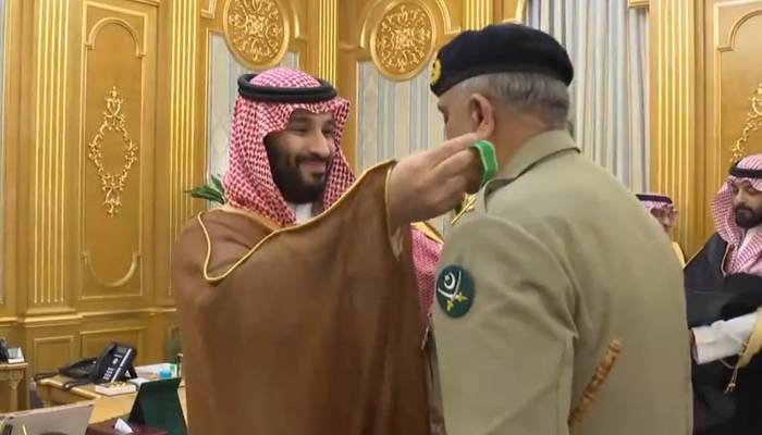 سعودی عرب نےآرمی چیف کو اعلی ترین عزاز سے نواز دیا