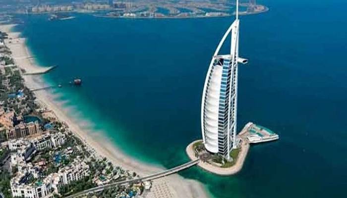 متحدہ عرب امارات نے سیاحوں کے لیے نیا ملٹی انٹری ویزا دینے کی منظوری دے دی