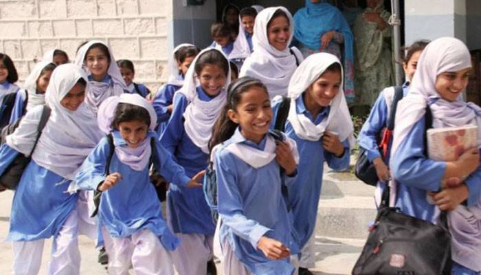 راولپنڈی: لانگ مارچ کے پیش نظر حکومت کا 2 روز کیلئے تعلیمی ادارے بند کرنے کا اعلان