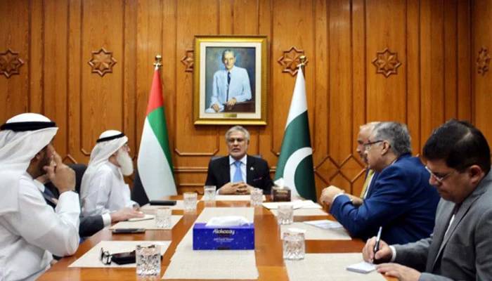 وزیر خزانہ اسحاق ڈار کامتحدہ عرب امارات کا دورہ ، باہمی تعاون بڑھانے پر زور
