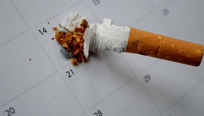 سگریٹ نوشی قوانین کی خلاف ورزی، سرکاری ملازم پر لاکھوں روپے جرمانہ عائد