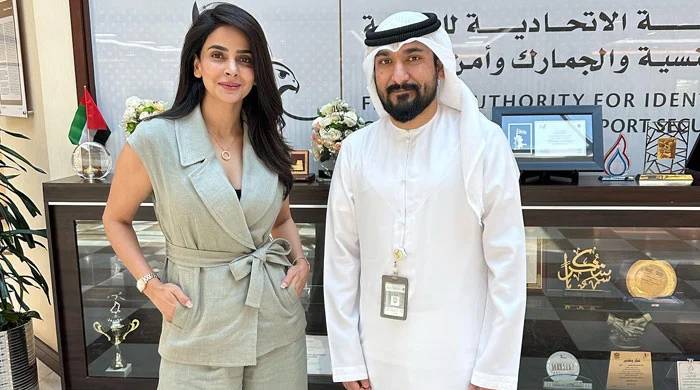 صبا قمر کو متحدہ عرب امارات  کا گولڈن ویزہ مل گیا