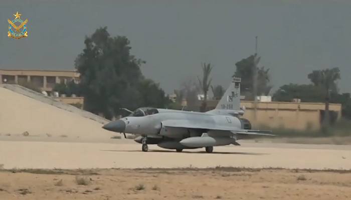مصر: پاک فضائیہ کے جےایف 17 تھنڈر طیاروں کی بین الاقوامی فضائی مشق میں شرکت