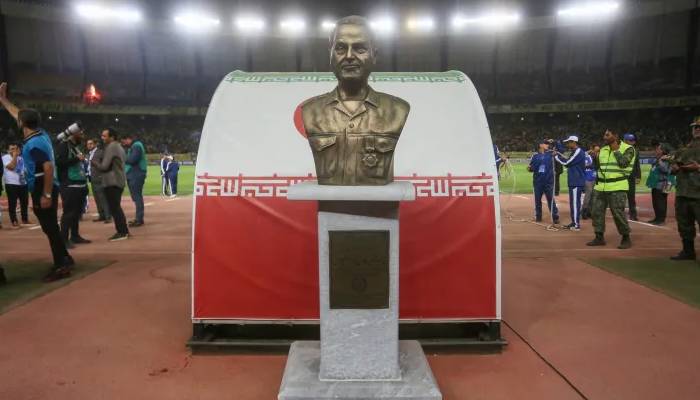 قاسم سلیمانی کا مجسمہ، سعودی کلب کاایرانی ٹیم کیساتھ میچ کھیلنے سے انکار