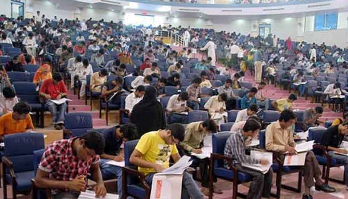 انکوائری کمیٹی کی ایم ڈی کیٹ امتحانات دوبارہ منعقد کرانے کی سفارش
