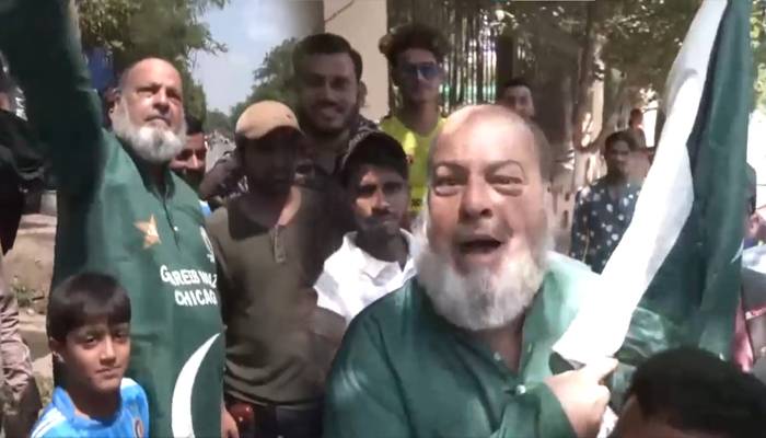 ورلڈکپ: راجیو گاندھی اسٹیڈیم  میں پاکستانی پرچم لہرا دیا گیا 