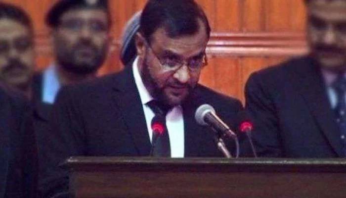 احتساب عدالت کے جج محمد بشیر کی ریٹائرمنٹ تک چھٹی کی درخواست