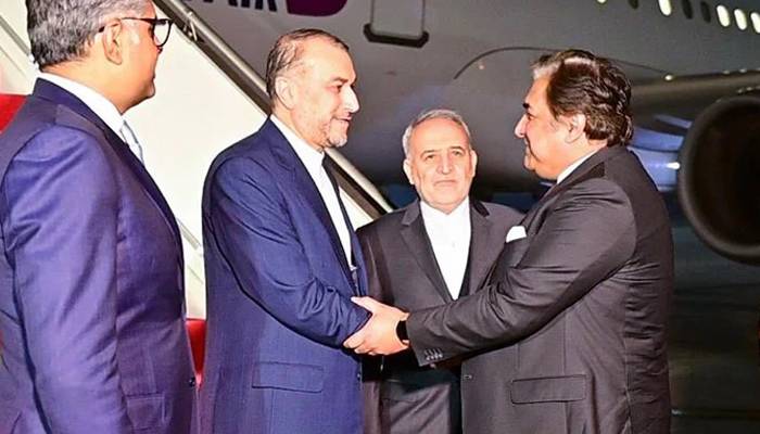 دورہ پاکستان مکمل :ایرانی وزیرخارجہ واپس روانہ 