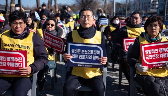 جنوبی کوریا میں ڈاکٹرز کی ہڑتال، 6 ہزار مستعفی