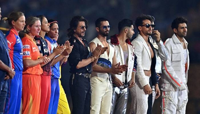 ویمنز پریمیئر لیگ کی افتتاحی تقریب میں شاہ رخ خان کی پرفارمنس