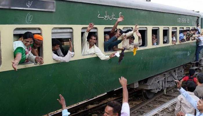 پہلی عید سپیشل ٹرین آج کراچی سے روانہ ہوگی