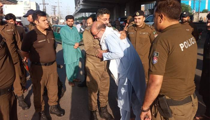 لاہور:پولیس مقابلہ،1اہلکارشہید،1زخمی،2ڈاکوہلاک