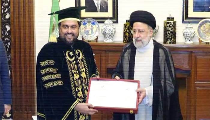 گورنرسندھ نے ایرانی صدر کو ڈاکٹریٹ کی اعزازی ڈگری دیدی