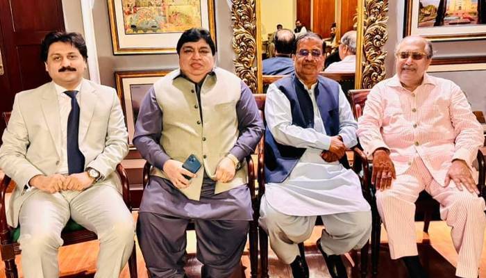 وزیراعظم  کادورہ کراچی ،لیگی وفد کی شکوے شکایات