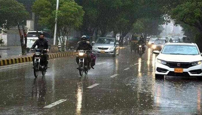 لاہور:مختلف علاقوں میں بارش،موسم خوشگوارہوگیا