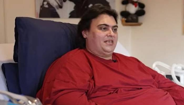 برطانیہ کا وزنی ترین شخص انتقال کر گیا