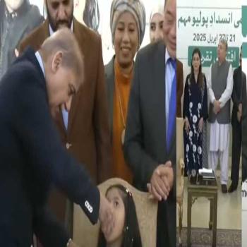 وزیراعظم نے بچوں کو پولیو کے قطرے پلاکر مہم کا آغاز کر دیا